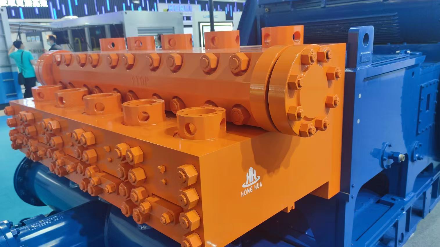 the WH1612 fluid end of drilling pumps the WH1612 fluid end of drilling pumps